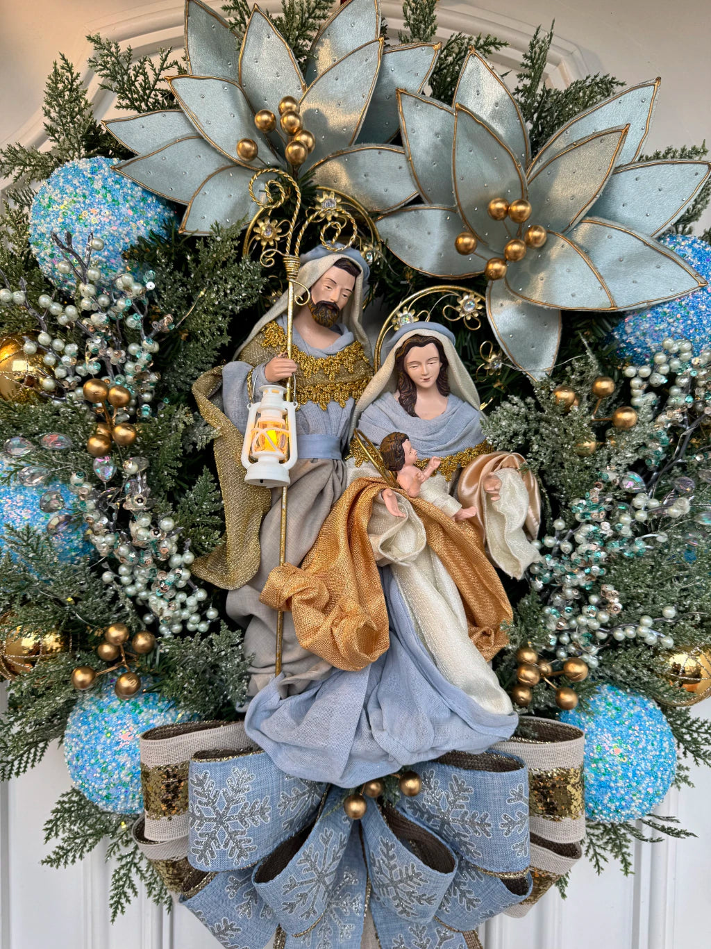 Guirlanda De Natal Sagrada Família C/ Led 65cm Azul celeste/ dourado