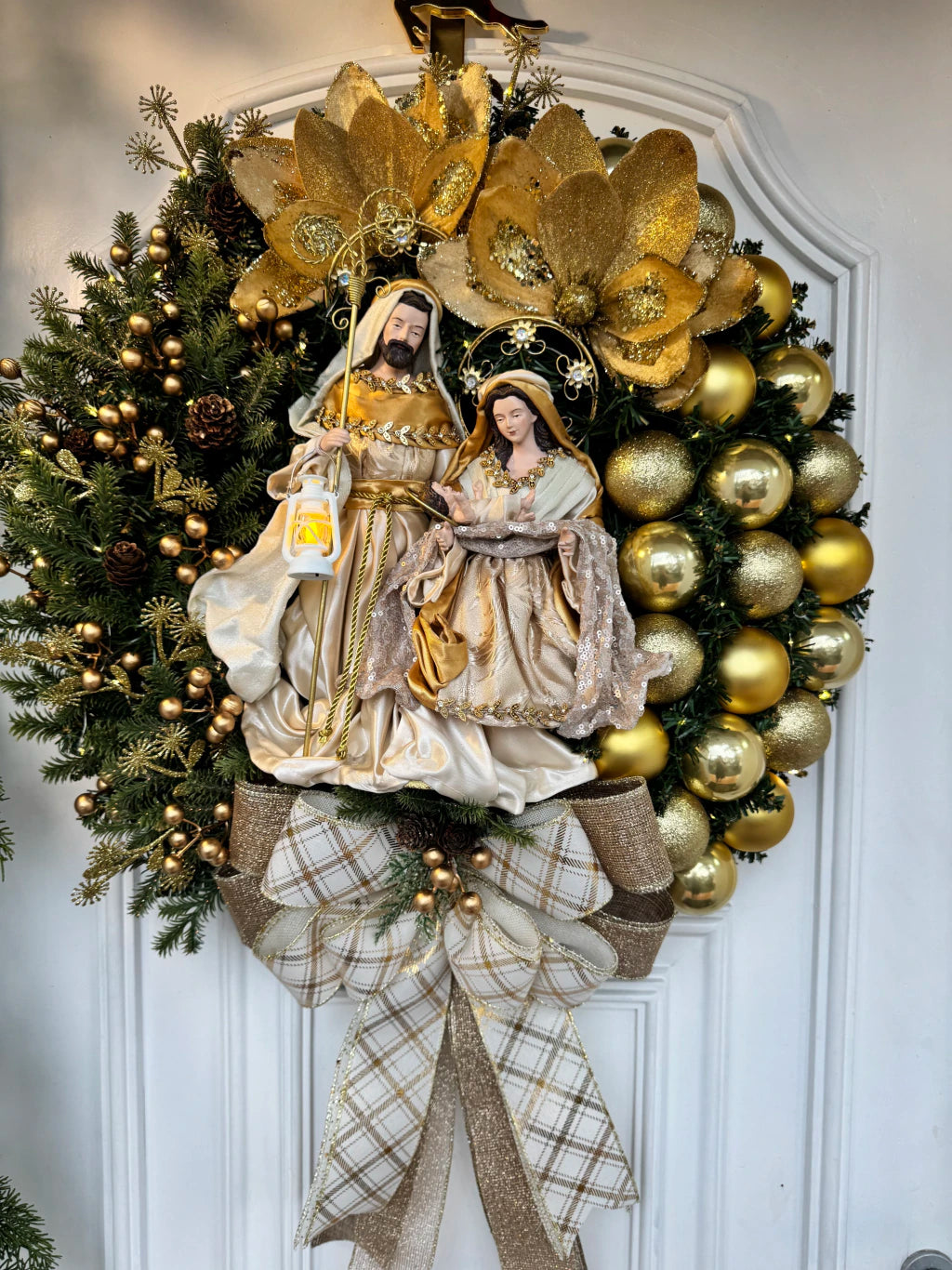 Guirlanda De Natal Sagrada Família C/ Led 65cm Dourada