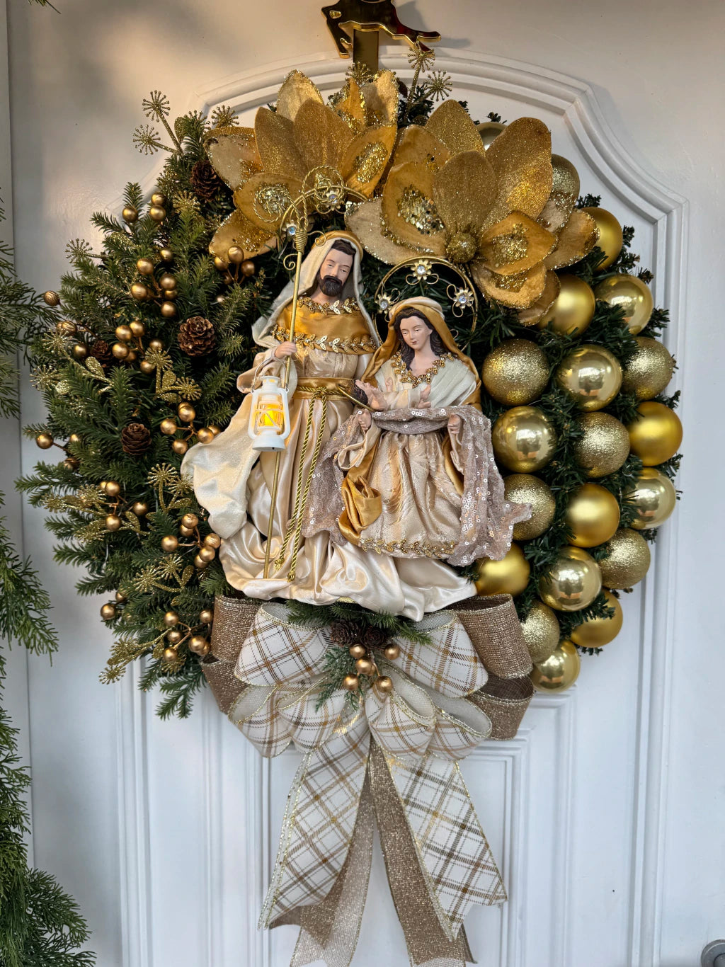 Guirlanda De Natal Sagrada Família C/ Led 65cm Dourada